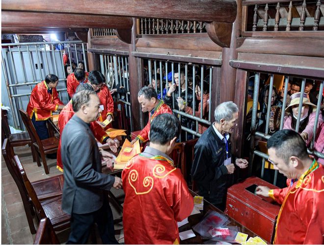 没想到今年的陈寺祈福新封印发放15分钟后就荒废了(图5) 没想到今年的陈寺祈福新封印发放15分钟后就荒废了(图5)