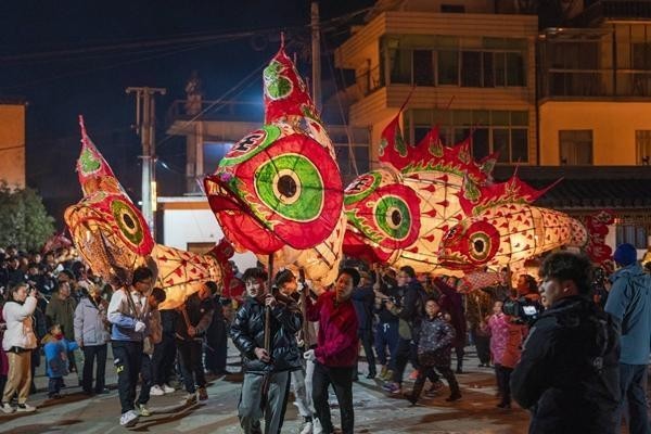 年轻人成“春节主理人”过一个青春味道的“非遗年”(图3)