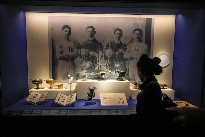 回望2024｜全球视野看大展：波提切利、印象派与吴昌硕(图22)