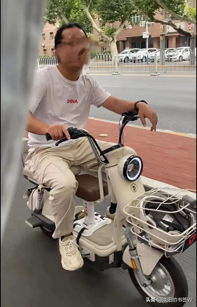 与前男友分手后女子私密照被制成卡片四处散播！(图2)